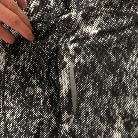 Under Armour Workout shirt - Picture 3 of 7